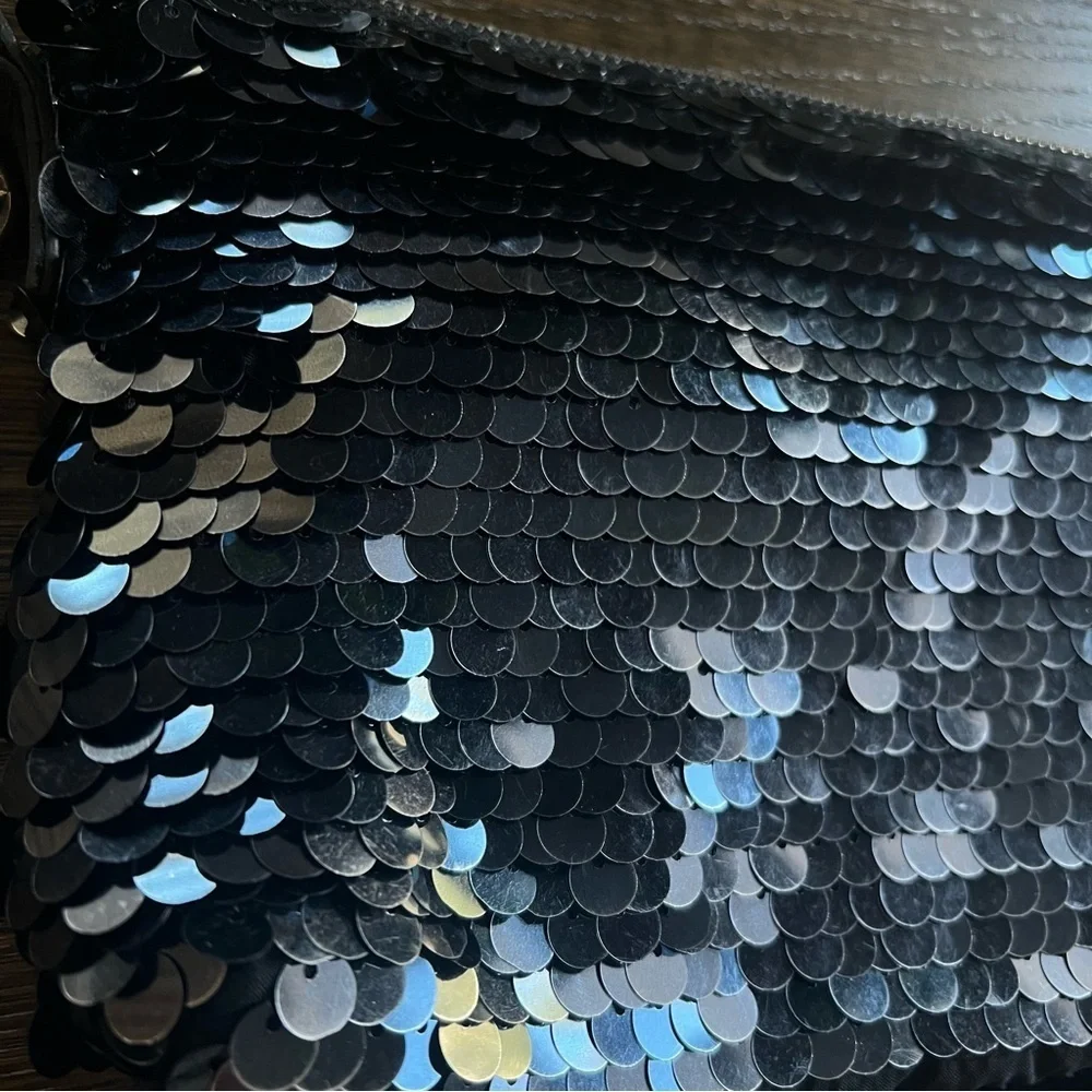 Victoria’s Secret 2012 Sequinned adjustable crossbody Bag, midnight blue 9”x6”